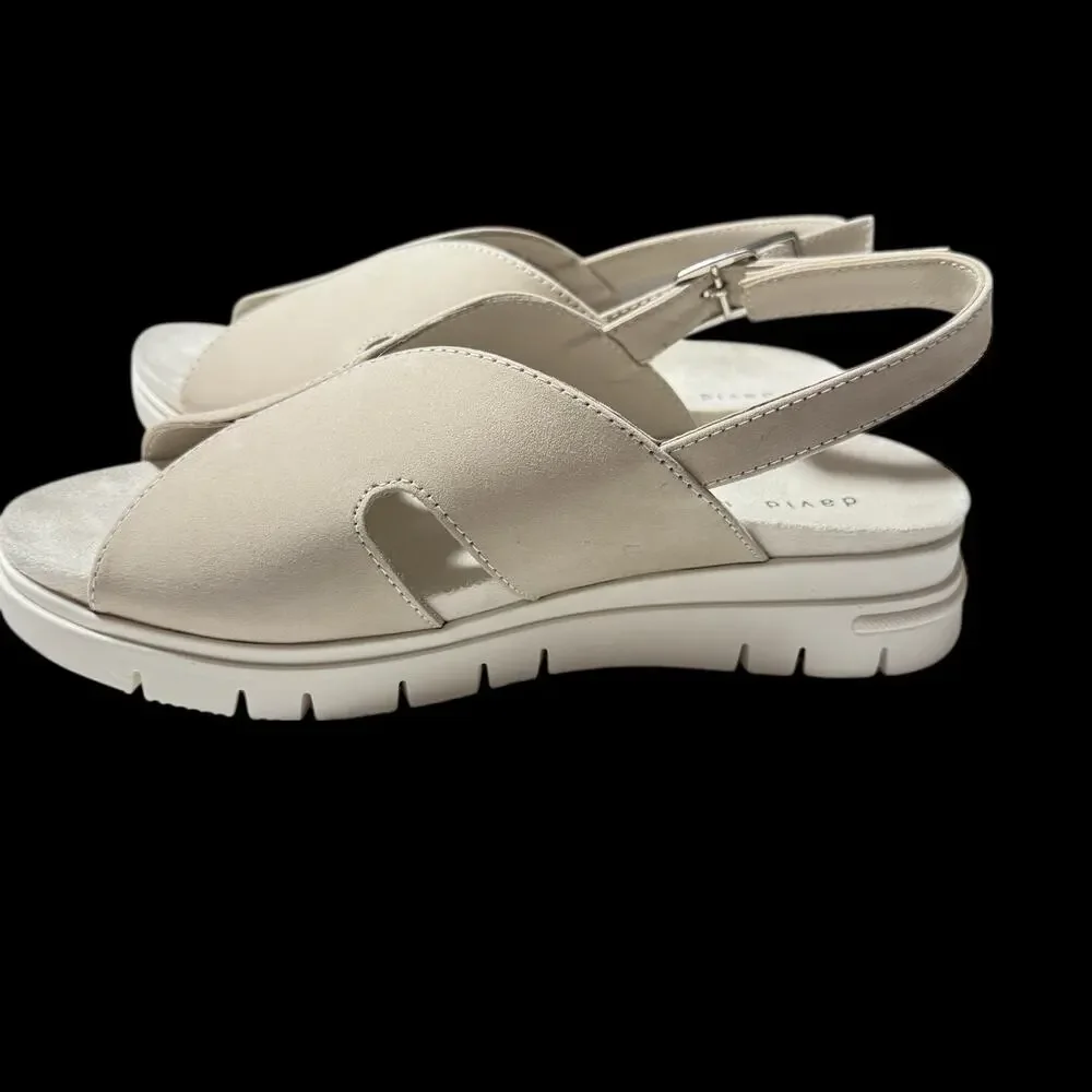 David Tate Madona Women Beige sandals adjustable slingback SZ/ 7 Wide
